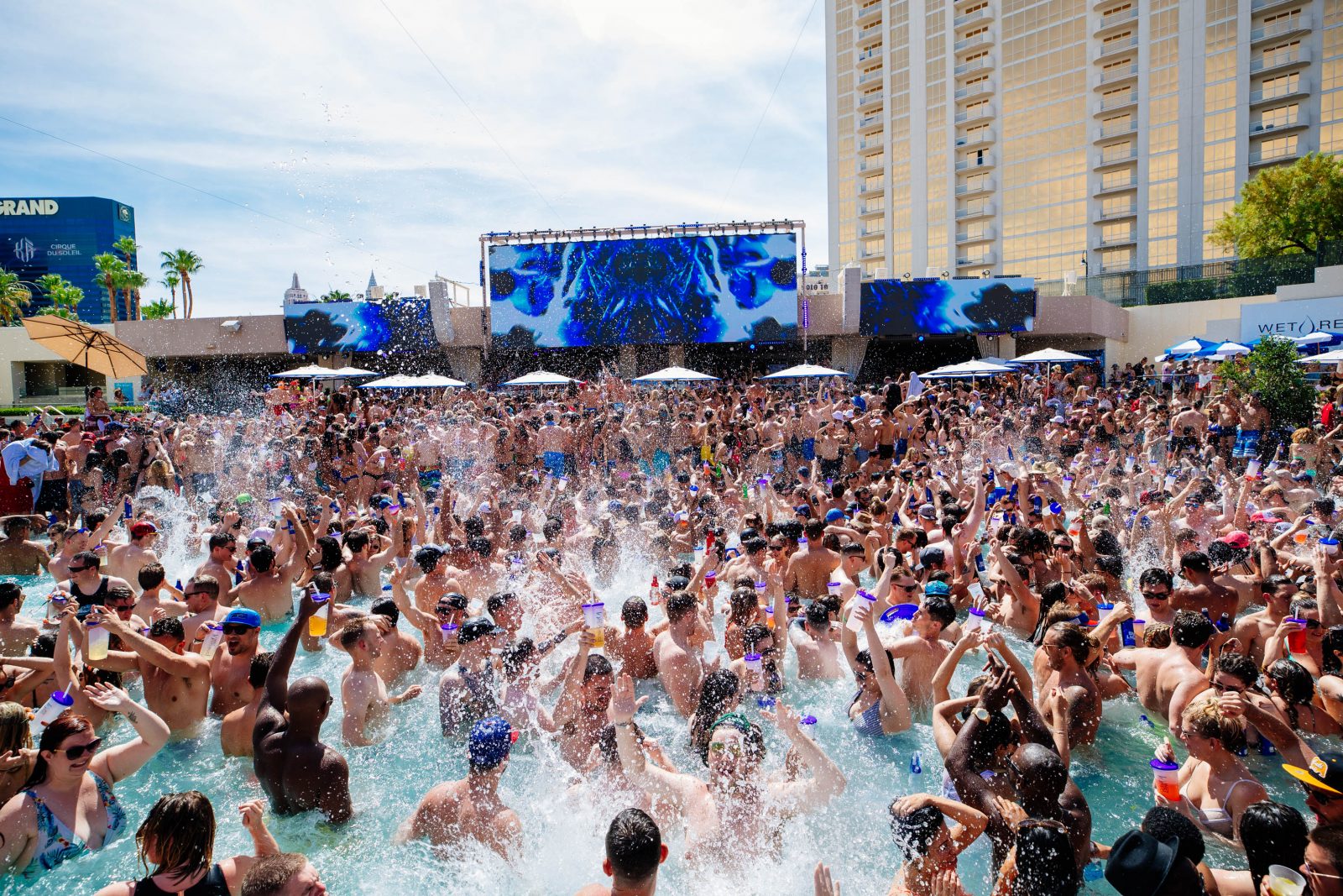 Ultimate Las Vegas Dayclub Crawl - Vegas Party People