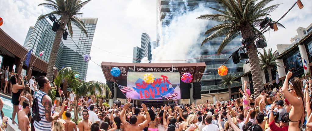 Why Vegas Pool Parties Are The Best Parties I've Ever Been To – Travel à la  Tendelle